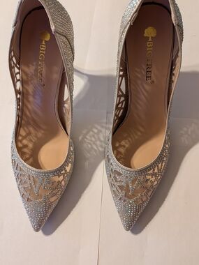 BigTree Nude Crystal Embellished Pointed-Toe Heels